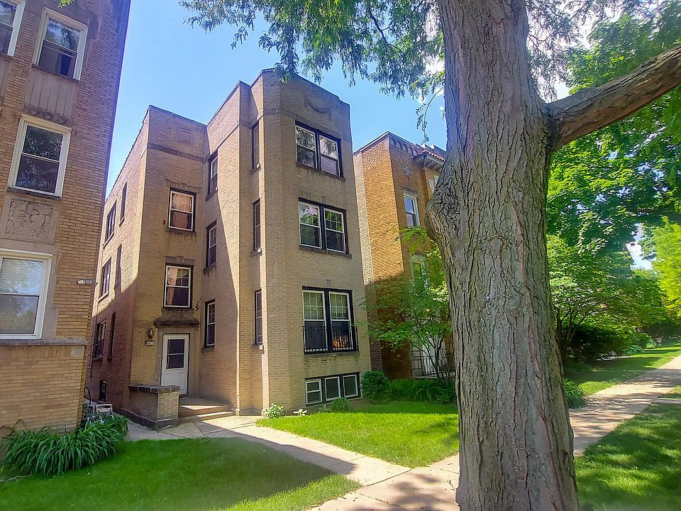 4835 Lee Street, Skokie, IL 60077