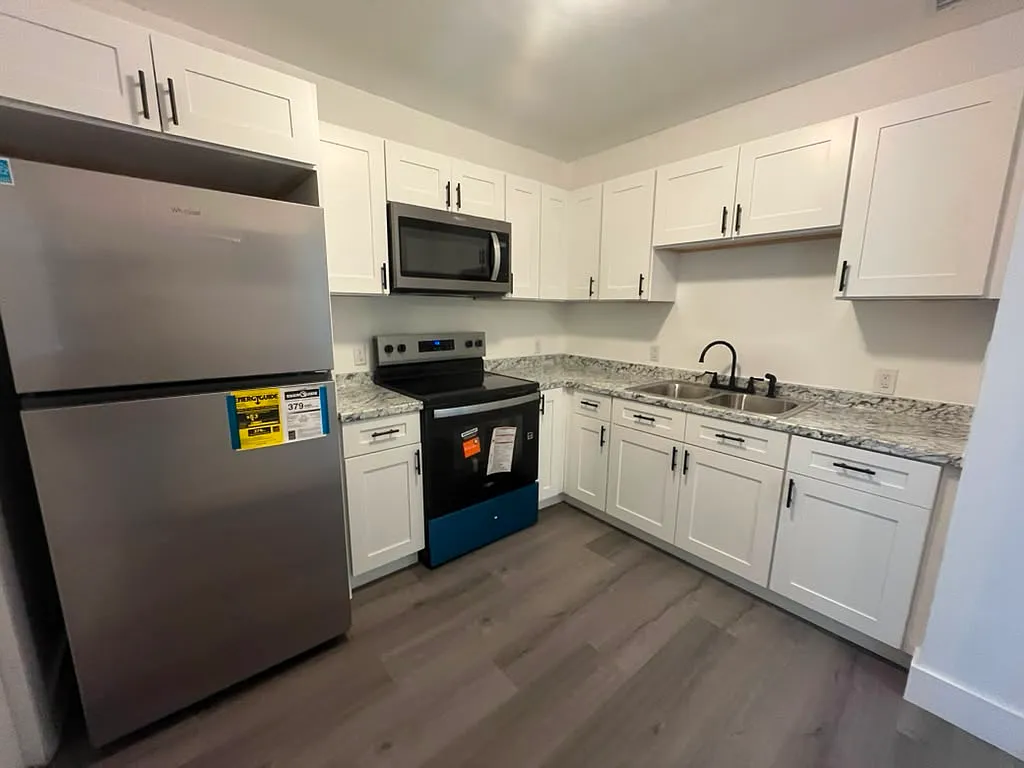 1 bed, 730 sqft, $1,450 — Photo 3