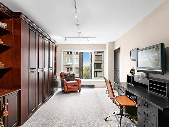 2nd image of 200 Central Park S APT 10R