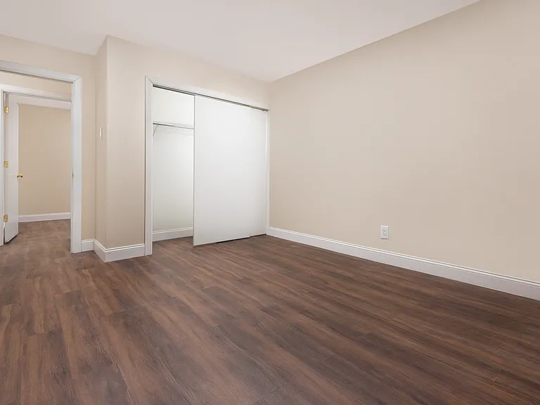 Aspen Grove Apartment Homes — Photo 11