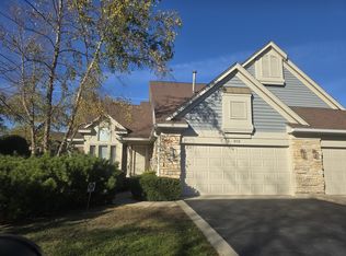 913 Fountain View Dr, Deerfield, IL