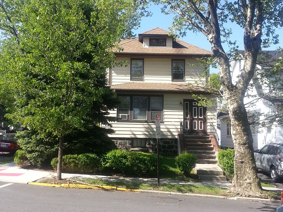 1st image of 402 Greenmount Ave