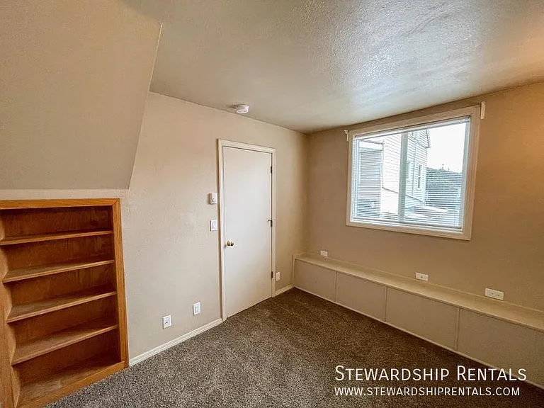1472 E 19th Ave — Photo 10