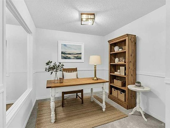 5th image of 331 N Springbank Pl SW