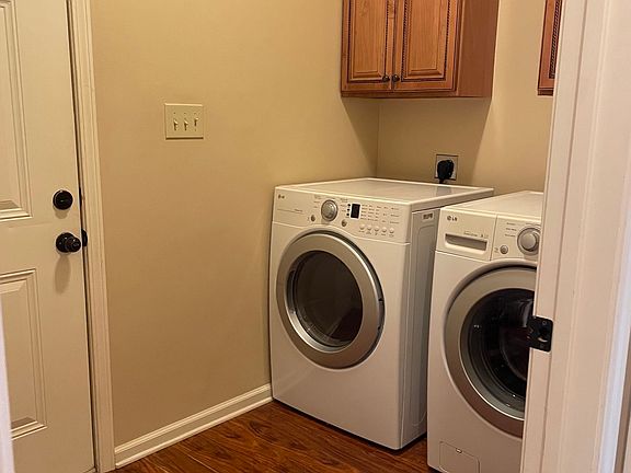 5th image of 1206 Willow Cir