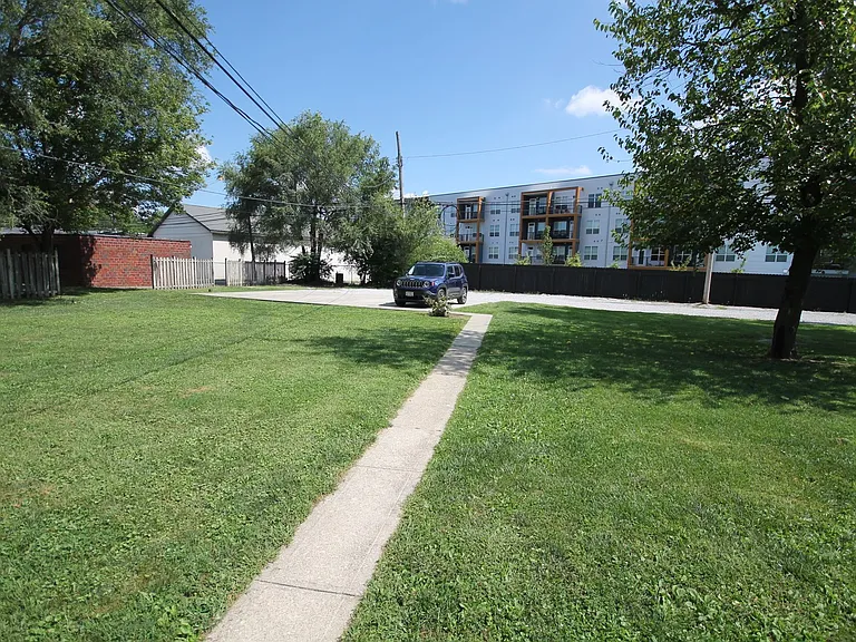 m1684-1690nwblvd — Photo 21