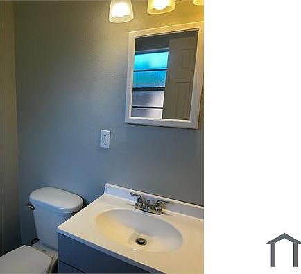 3rd image of 2216 W 11th St