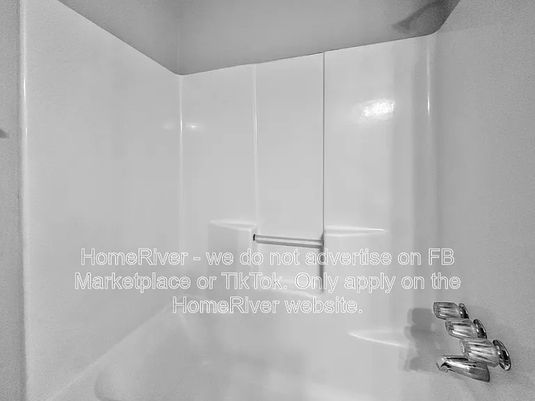 555 Browning Cir — Photo 13