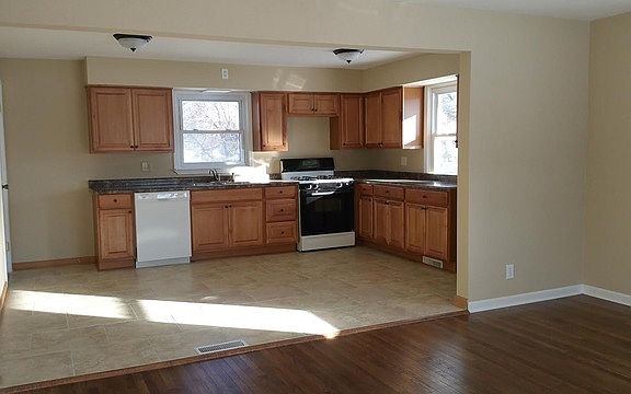 3rd image of 1845 Burry Circle Dr
