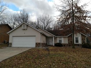 12 Shadow Creek Dr, Saint Peters, MO