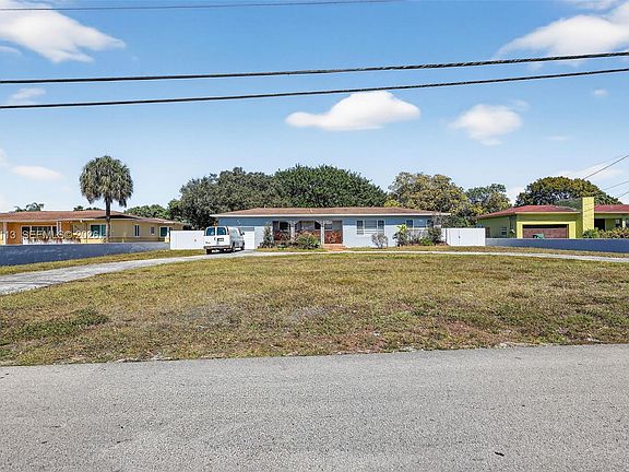 2nd image of 801 S Biscayne River Dr