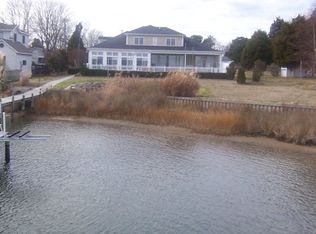 723 Lovers Ln, Deltaville, VA 23043