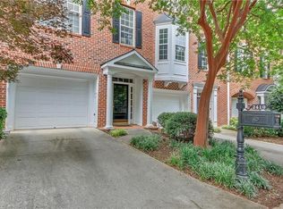 2410 Waters Edge Trl, Roswell, GA 30075