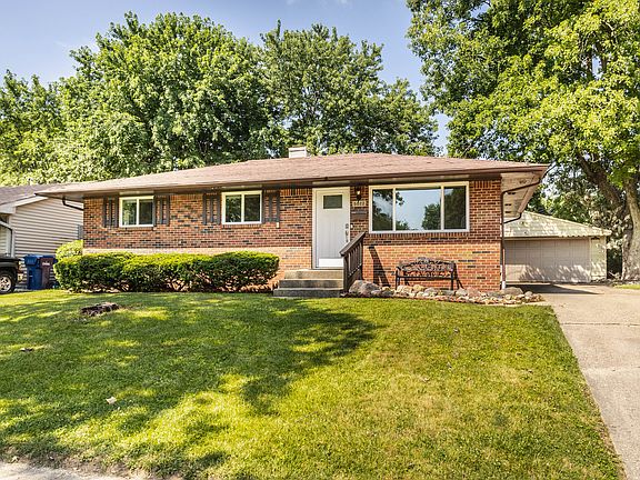 3rd image of 5022 Elmhurst Dr