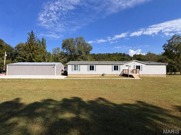 14216 Charter Church Rd, De Soto, MO 63020