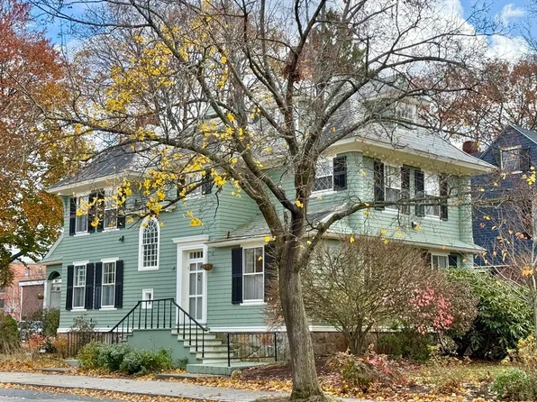 61 William St, Worcester, MA 01609