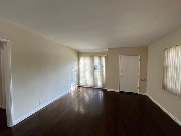 5th image of 447 S Parish Pl #447