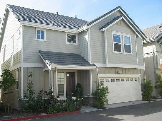 1304 Tapestry Ln — Photo 1