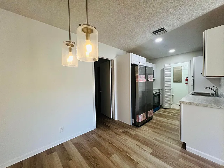 11877 Sturbridge Ln — Photo 6