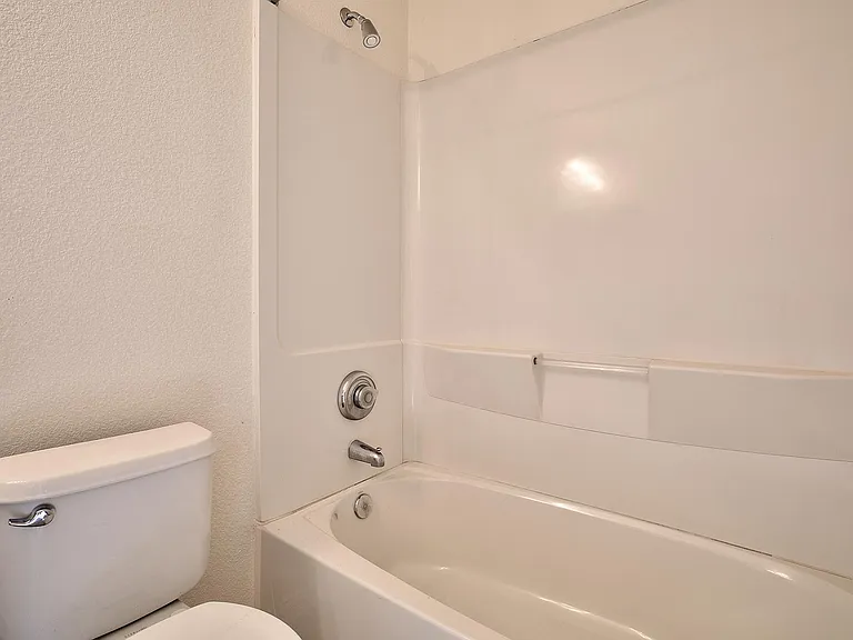 8300 Fairmount Dr — Photo 15