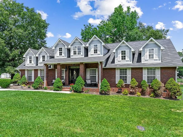 395 Brookside Dr, Cookeville, TN 38506