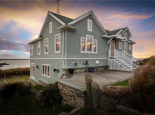 22 Shore Rd, Narragansett, RI 02882