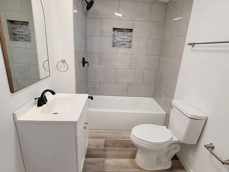 1114 Bedford Ave — Photo 14