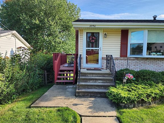 3rd image of 2946 Northwood Dr