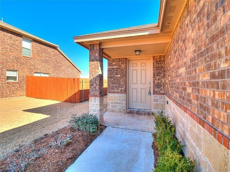 2nd image of 2412 Horn Valley Ct