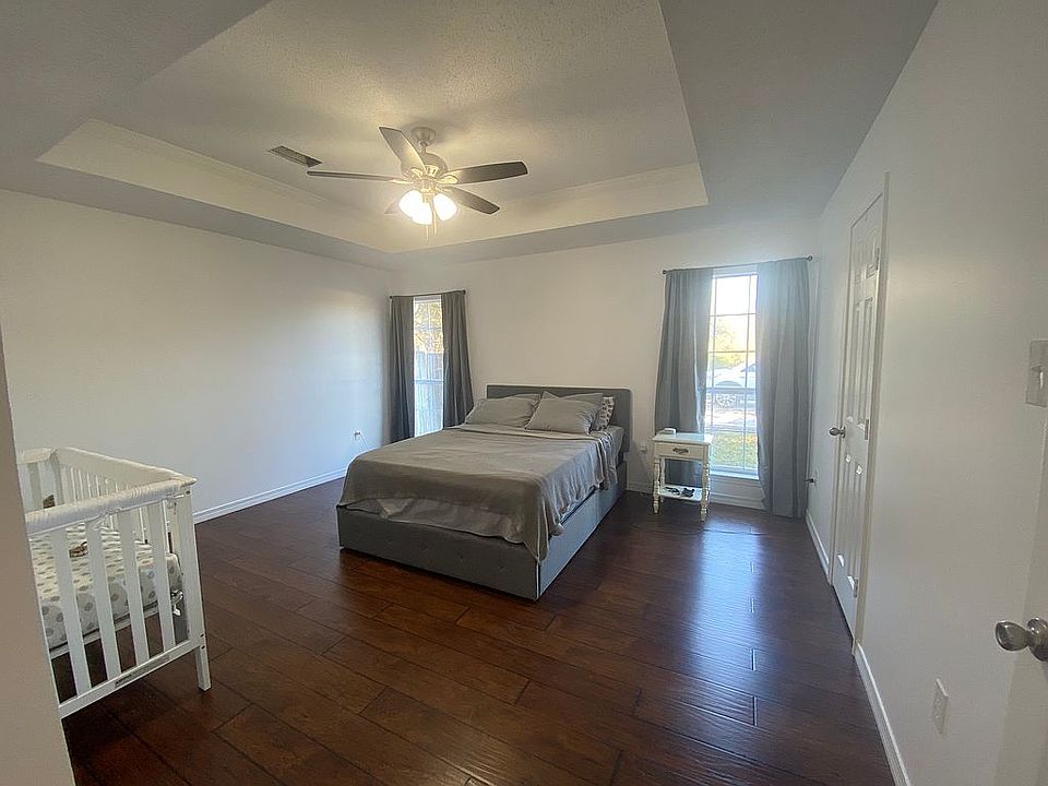 2nd image of 4 Rosewood Dr