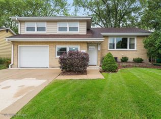717 S Stewart Ave, Lombard, IL