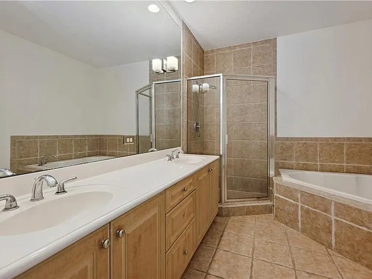 1416 NE 4th Ct #0 — Photo 12