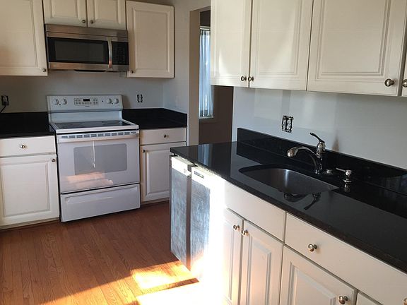 2nd image of 9540 Blake Ln
