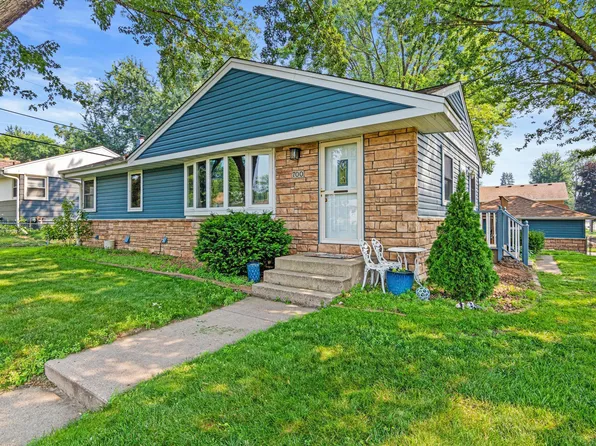 700 Pandora Dr NE, Fridley, MN 55432