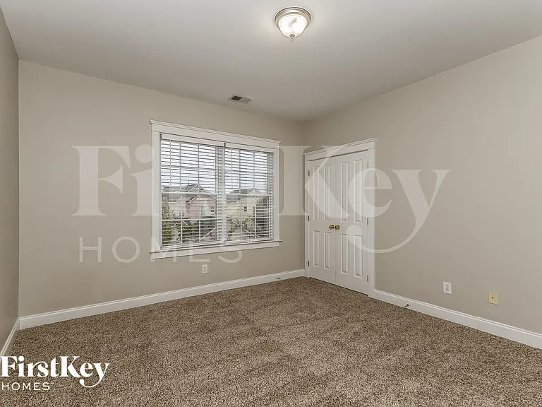 205 Barberry St — Photo 14