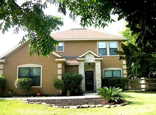 612 E Canal Rd, Highlands, TX 77562