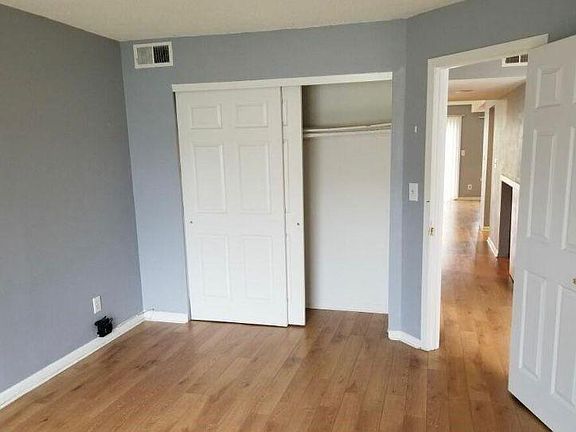 3rd image of 85 Greenwood Dr