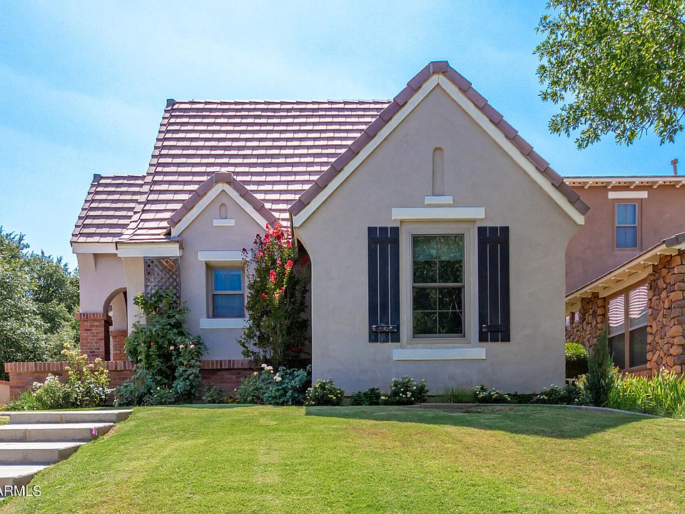 1st image of 15421 W DREYFUS Street