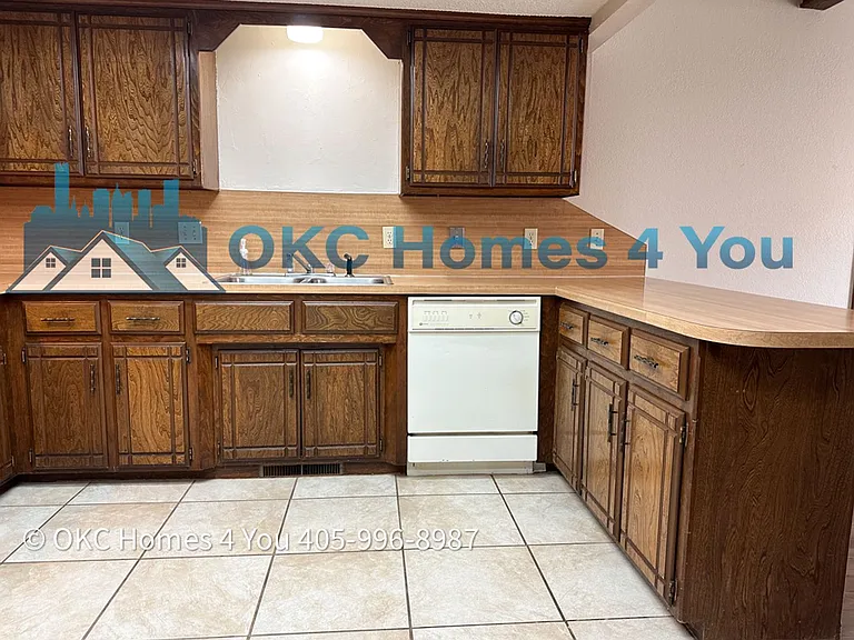 1109 Summerton Pl — Photo 7