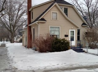 32 9th St NW, Mason City, IA 50401