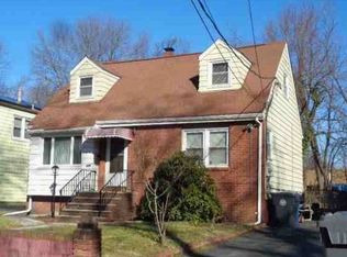329 Washington Pl, Englewood, NJ 07631