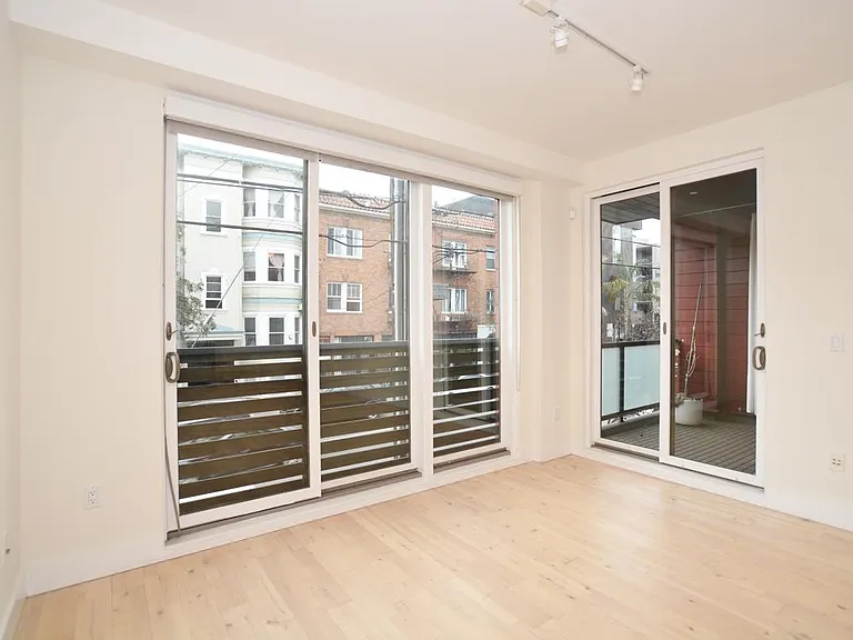 480 14th St #3 — Photo 7