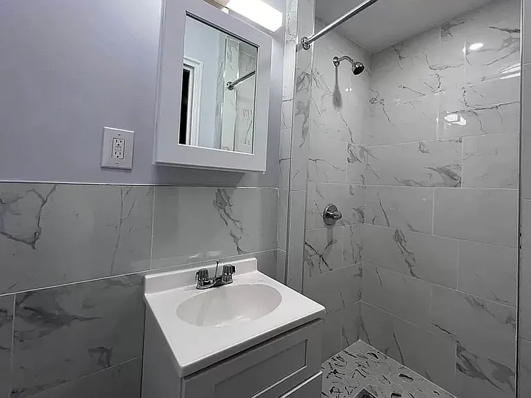 729 W 186th St #2J — Photo 11