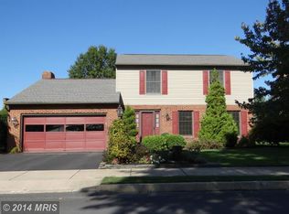 869 Rosewood St, Chambersburg, PA 17201