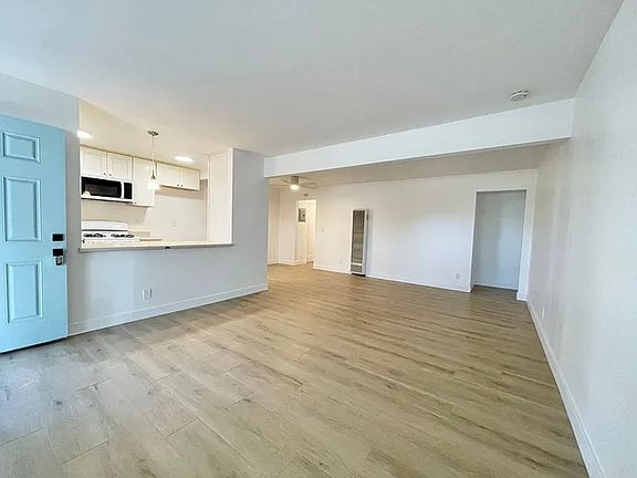 2nd image of 241 Chester Way APT 2