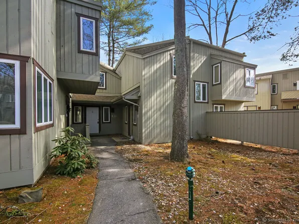 13 Byrne Court #B, Farmington, CT 06032
