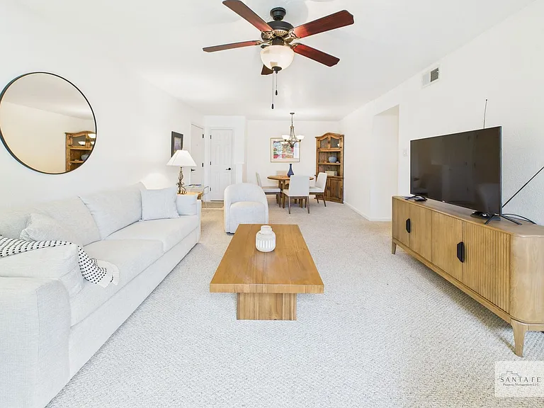 601 W San Mateo Rd #40 — Photo 6