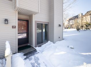 7 Maple Ln #7, Avon, CT 06001