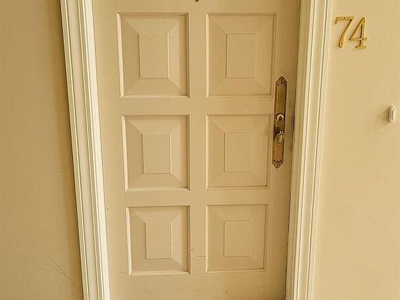 4th image of 3215 E Locust St APT 74