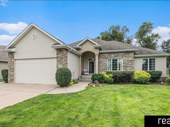 20779 Hemlock St, Elkhorn, NE 68022